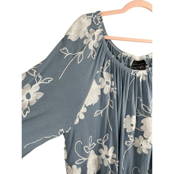Liv Los Angeles Embroidered Floral Soft Blue Peasant Top Women Size 3X - Picture 5 of 12